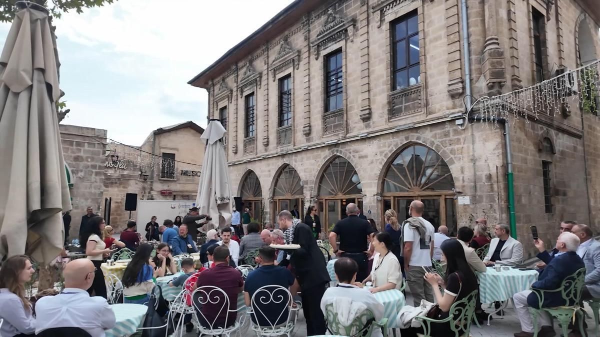 Şanlıurfa'da gazel ve opera sesleri yankılandı