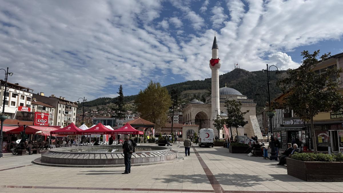 Restore edilen tarihi cami ibadete açıldı