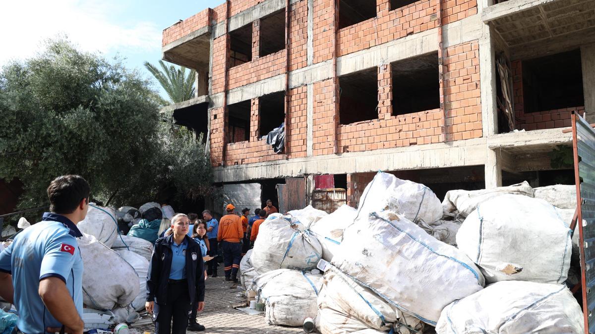 Büyükşehir zabıtasından hurda ve atık depolarına operasyon
