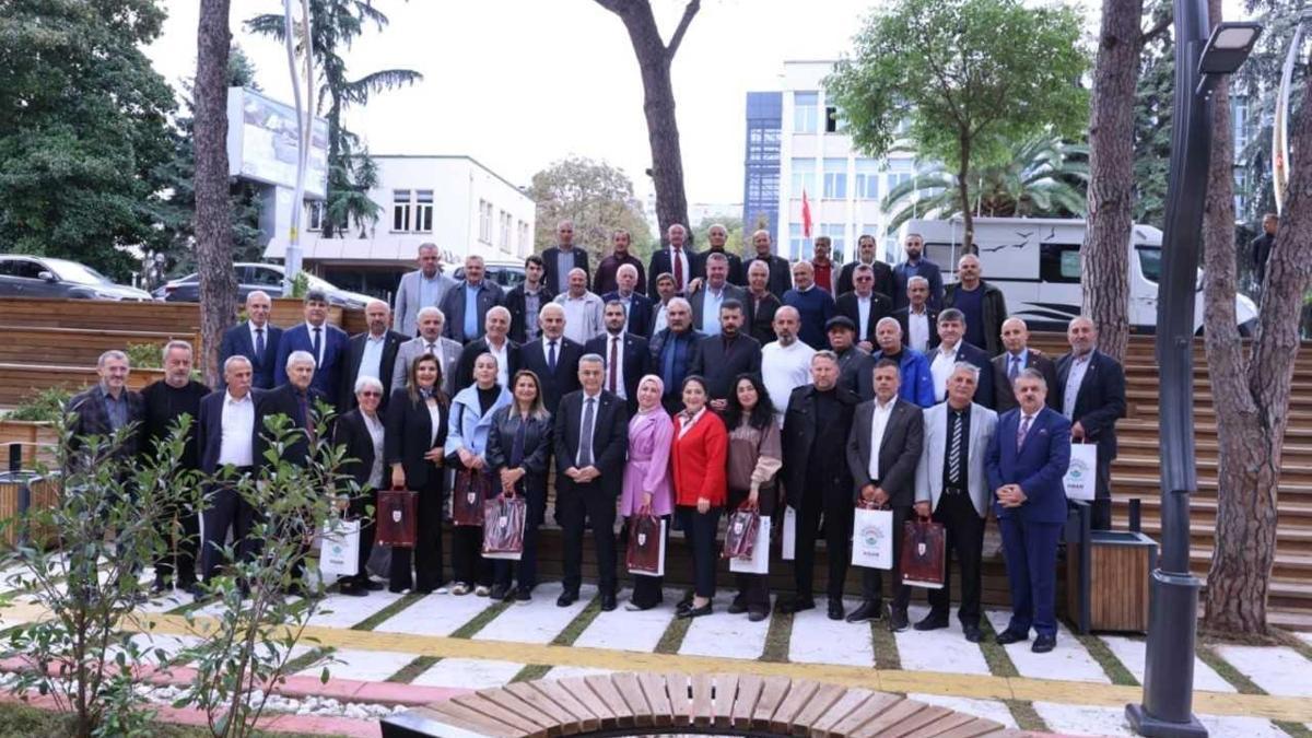 İlkadım Belediye Başkanı Kurnaz, muhtarlarla buluştu