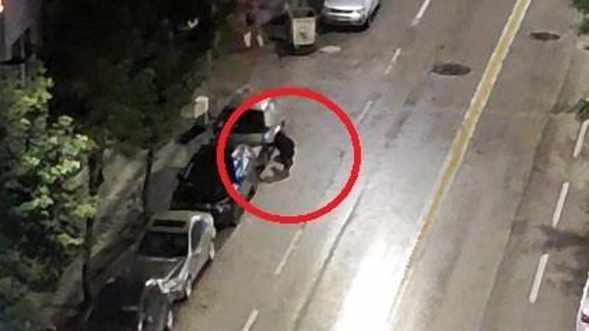 Tartıştığı kişiyi sokakta kovalayıp pompalı tüfekle vurarak öldürdü; o anlar kamerada