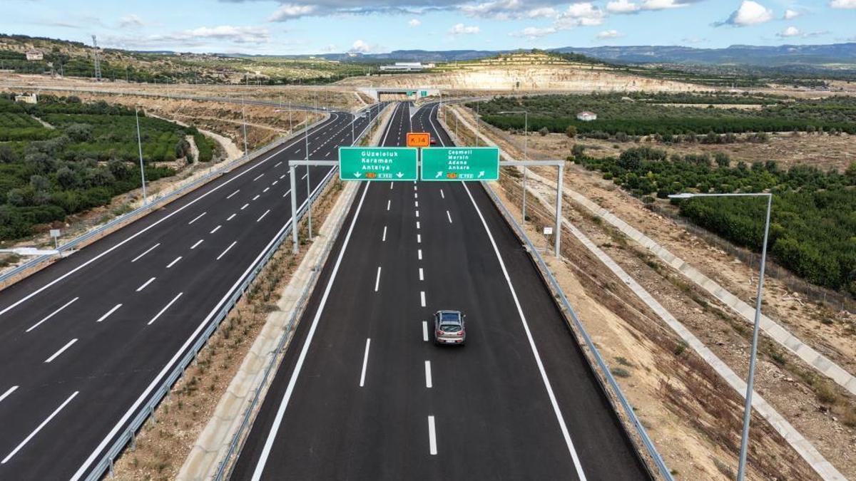 70 dakikadan 18 dakikaya düştü! Bölgeyi rahatlatacak otoyol ulaşıma açıldı