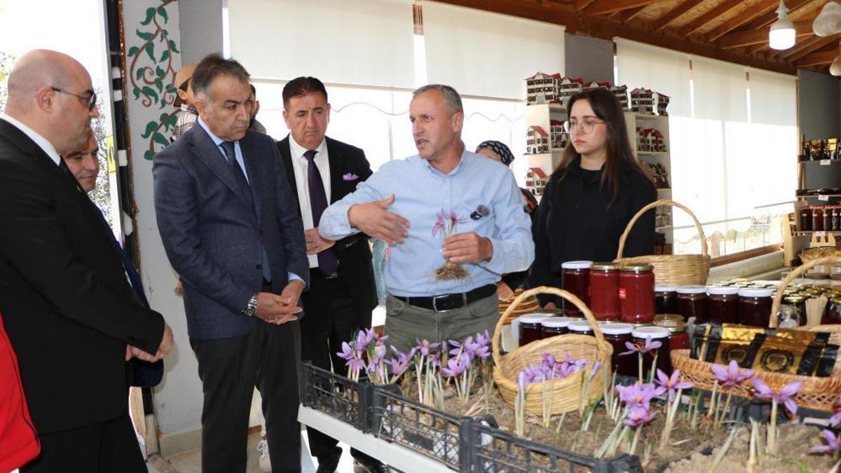 55 kişi üretiyor, 56 kilo rekolte veriyor! Bunu almaya para yetmiyor