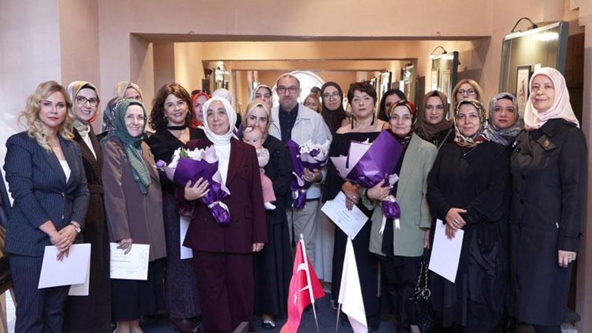 39 eserden oluşan Çınar Resim Atölyeleri Sergisi açıldı