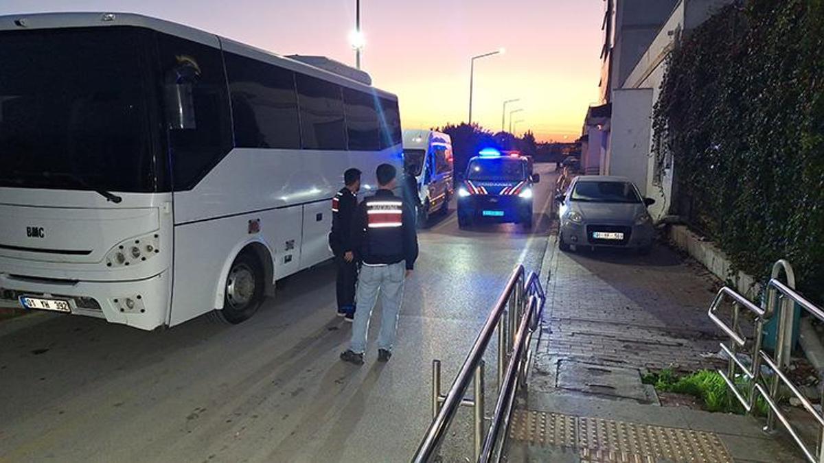 Son dakika: Çukurova Belediyesi'ndeki İhale ve rüşvet soruşturmasında 49 zanlı adliyede!