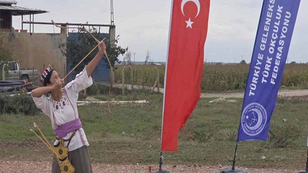 Bursa'da Geleneksel Türk Okçuluk Türkiye Şampiyonası 2’nci gününde sürüyor