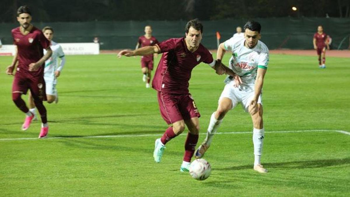 Isparta 32 Spor - Elazığspor maçında gol yağmuru vardı! Konuk ekip 3 puanı 4 golle aldı