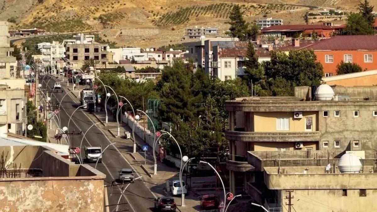 Şırnak’ta 15 bin kişi günlerdir elektriksiz! Halk sokağa döküldü