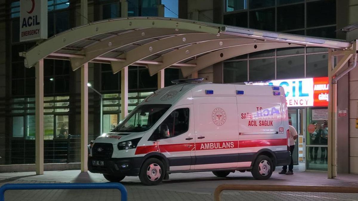 Yemek sofrasında dehşet! Babasını bıçakla katletti
