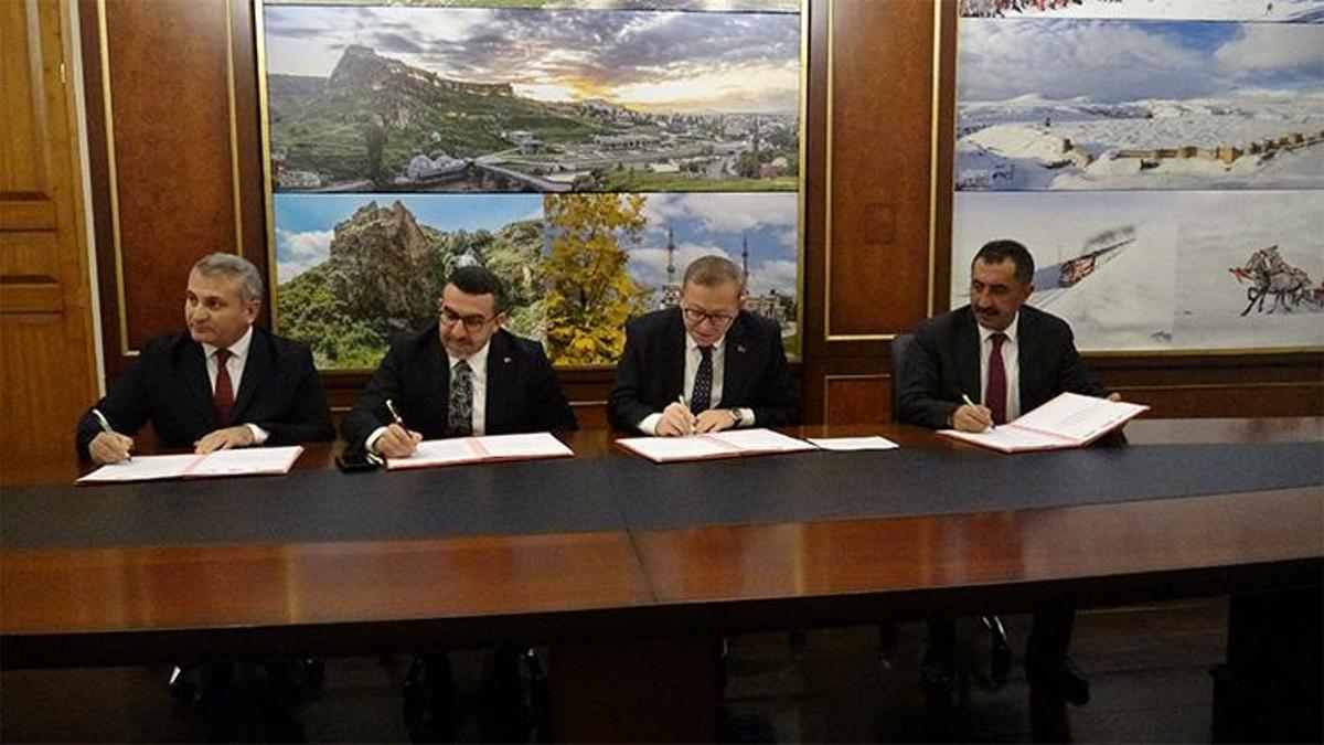 140 milyon TL'lik dev yatırım için imzalar atıldı! Kars'a geleceğin bilim üssü kuruluyor