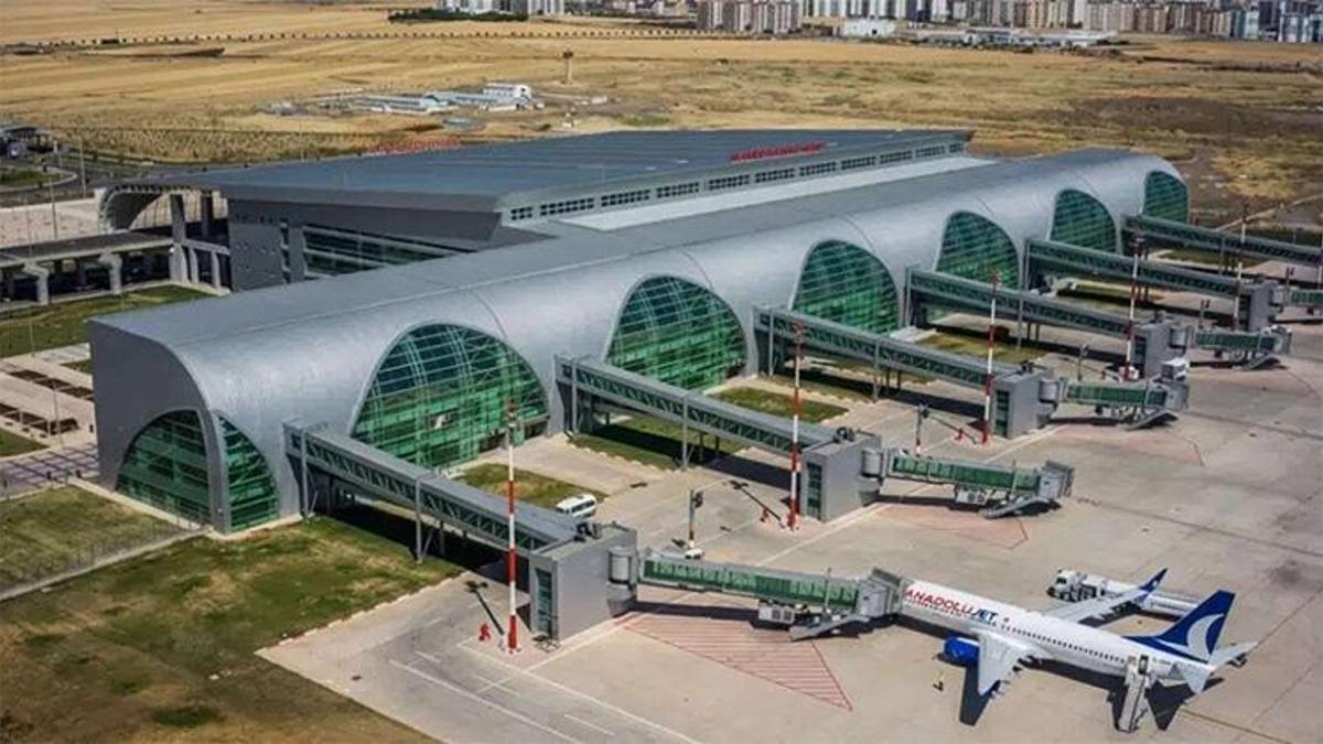 Diyarbakır Havalimanı’nda sis engeline son: Uçuş seferleri artık iptal olmayacak!