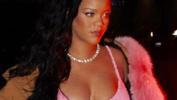 Rihanna gelen eleştirilere yanıt verdi: Neden hamileliğini saklayasın ki?