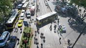 Fatih'te tramvayla İETT otobüsü çarpıştı