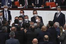 TBMM'de bütçe görüşmelerinde yumruklu kavga