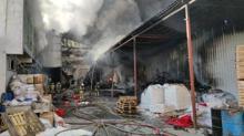 Arnavutköy'de fabrika yangını!