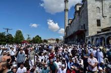 Mahmut Ustaosmanoğlu'nun cenazesi: Fatih Camii'ndeki yoğunluk havadan görüntülendi