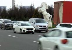 Corona kaçışı! Kuyruğa girmemek için ters gittiler