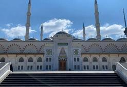 Cuma namazı evde kılınır mı, Diyanet ne diyor? Cuma farz mı?