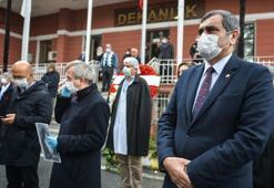 Corona virüsten hayatını kaybeden Prof. Dr. Öz için Cerrahpaşa'da 1 dakikalık saygı duruşu