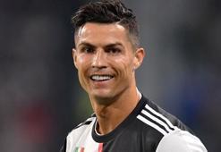 Cristiano Ronaldo, 1 milyar dolar kazanan ilk futbolcu olacak