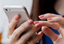 Karantinada telefon bağımlılığı 2 kat arttı, omurgaya dikkat