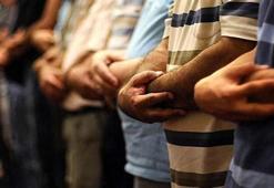 Evde cuma namazı kılınır mı? Diyanet açıklaması!