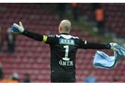 Arena'yı tek başına karıştırdı!