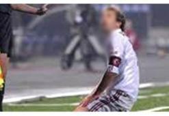 Ünlü futbolcu bırakıyor!