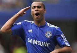 Ashley Cole'e FA'dan suçlama!