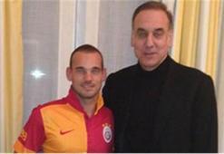 Sneijder parçalı formayı giydi!