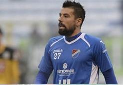 Milan Baros şova başladı!
