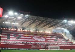 Şampiyon Olympiakos!