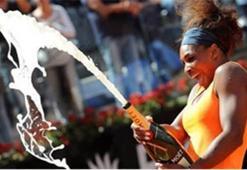 Şampiyon Serena Williams