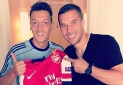 Özil transferiyle ilgili şok iddia!