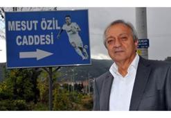 Özil'in babası Perez'i bombaladı