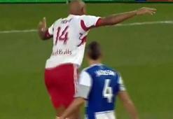 Henry'nin çiftetellisine dava!
