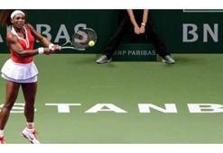 Serena zorlanmadı!