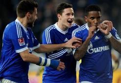 Schalke evinde çok rahat!