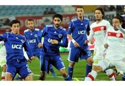 Antalya'da 2 gol 3 kırmızı kart