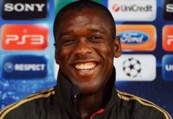 Seedorf resmen imzaladı!