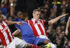 Chelsea Oscar ile turladı