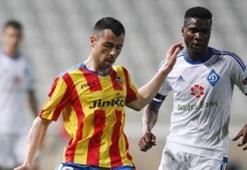 Valencia yolu yarıladı