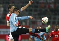 Janko Muslera'yı avladı!