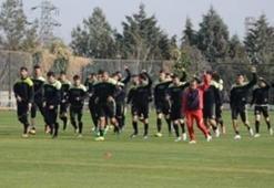 Denizlili futbolcular antrenmana çıkmadı!
