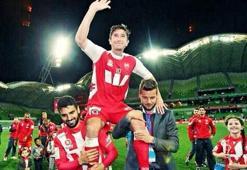 Futbolu resmen bıraktı!