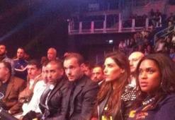 Sneijder kick boks maçı izledi