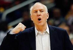 Yılın antrenörü Popovich!