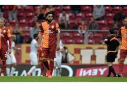 Arena'da futbolculara tepki!