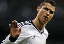Ronaldo 10'un peşinde