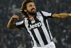 Pirlo'dan iki yıllık imza!